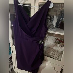 Beautiful purple dress with jeweled side accent size 14 P